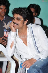 Nagarjuna, Amala at Gopichand Badminton Academy