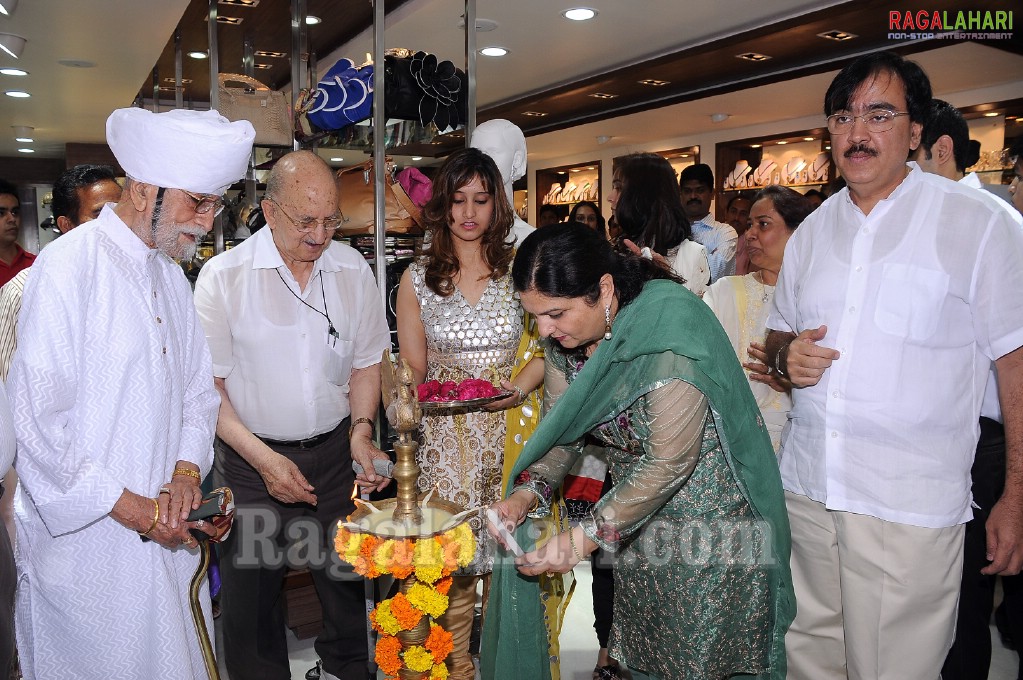 Neeru's Yuva Launch @ Abids, Hyd