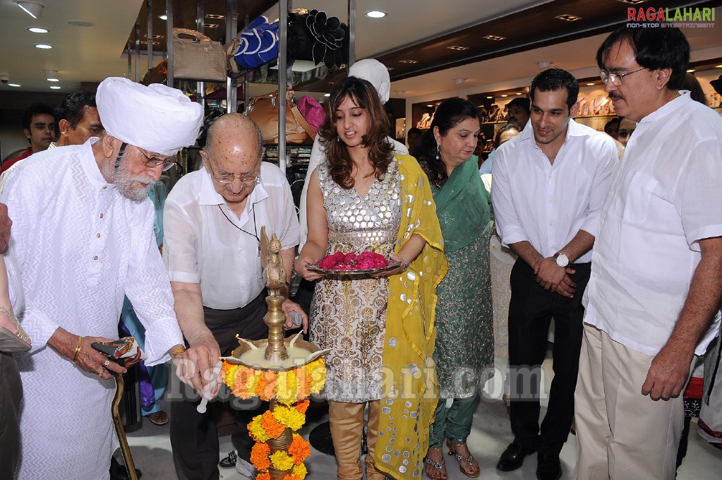 Neeru's Yuva Launch @ Abids, Hyd