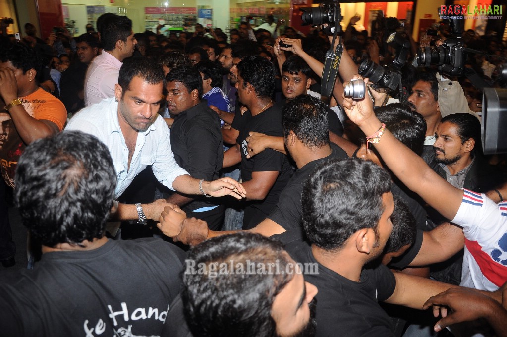 Dabangg Promotion @ Inorbit Mall, Hyd