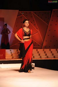 Vaishnavi Jewellers Fashion Show at Novotel