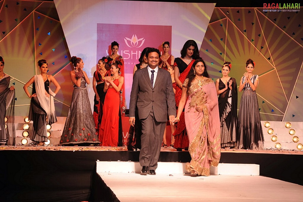 Vaishnavi Jewellers Fashion Show