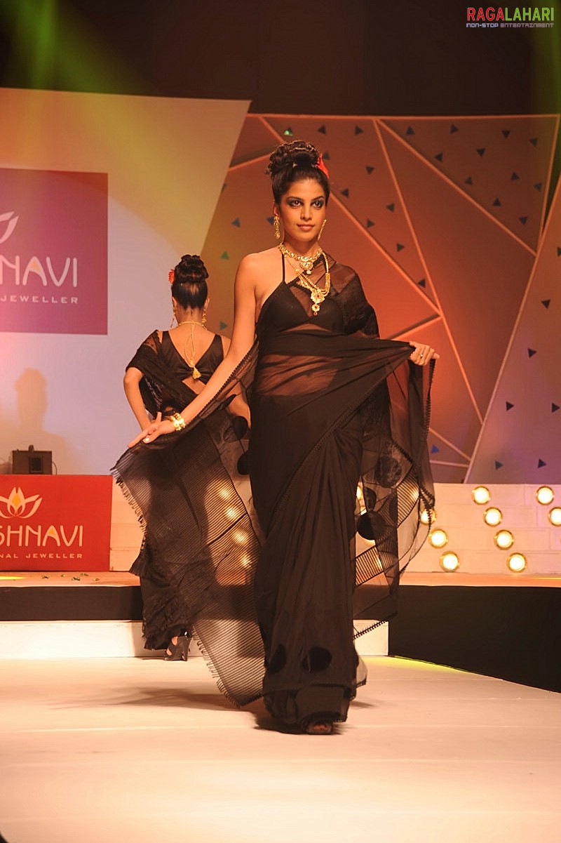 Vaishnavi Jewellers Fashion Show