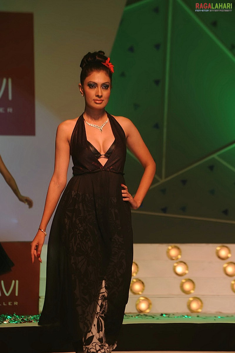 Vaishnavi Jewellers Fashion Show