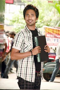 Varun Sandesh, Nisha Agarwal