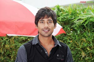 Varun Sandesh, Nisha Agarwal