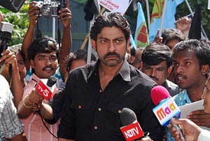 Jagapathi Babu, Vimala Raman