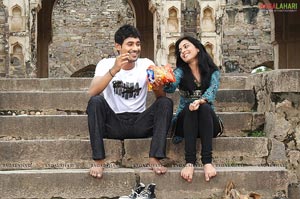 Varun Sandesh, Nisha Agarwal