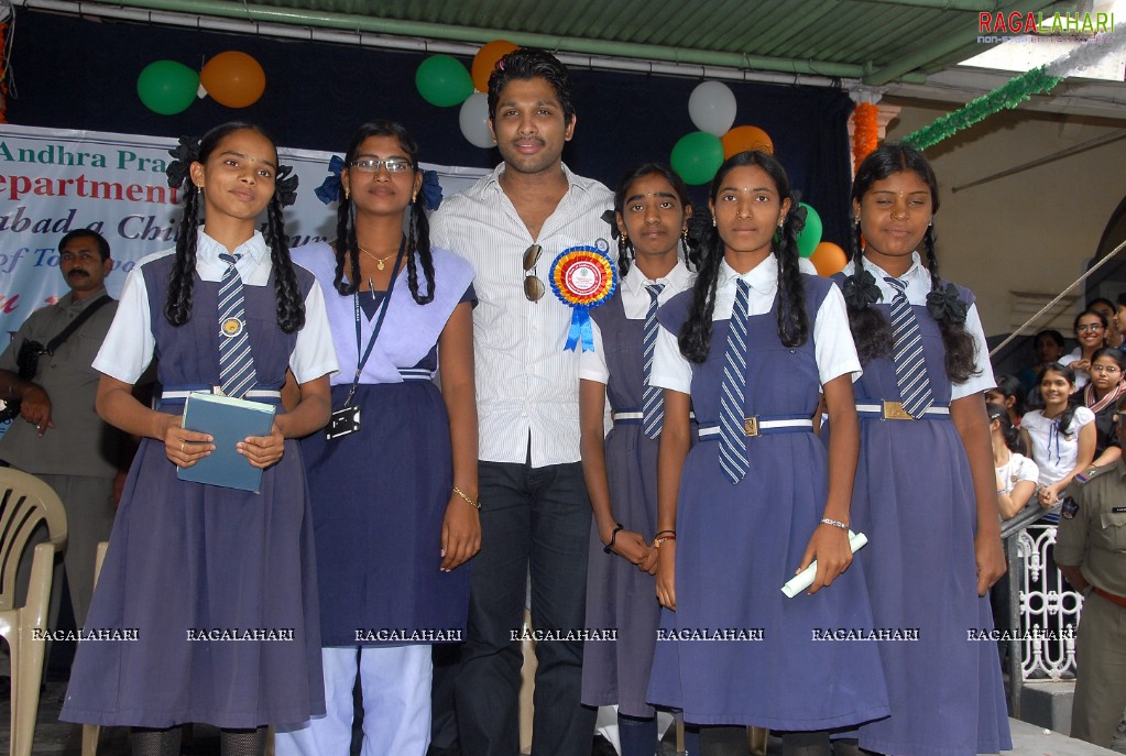 Allu Arjun supports Anti Child Labour