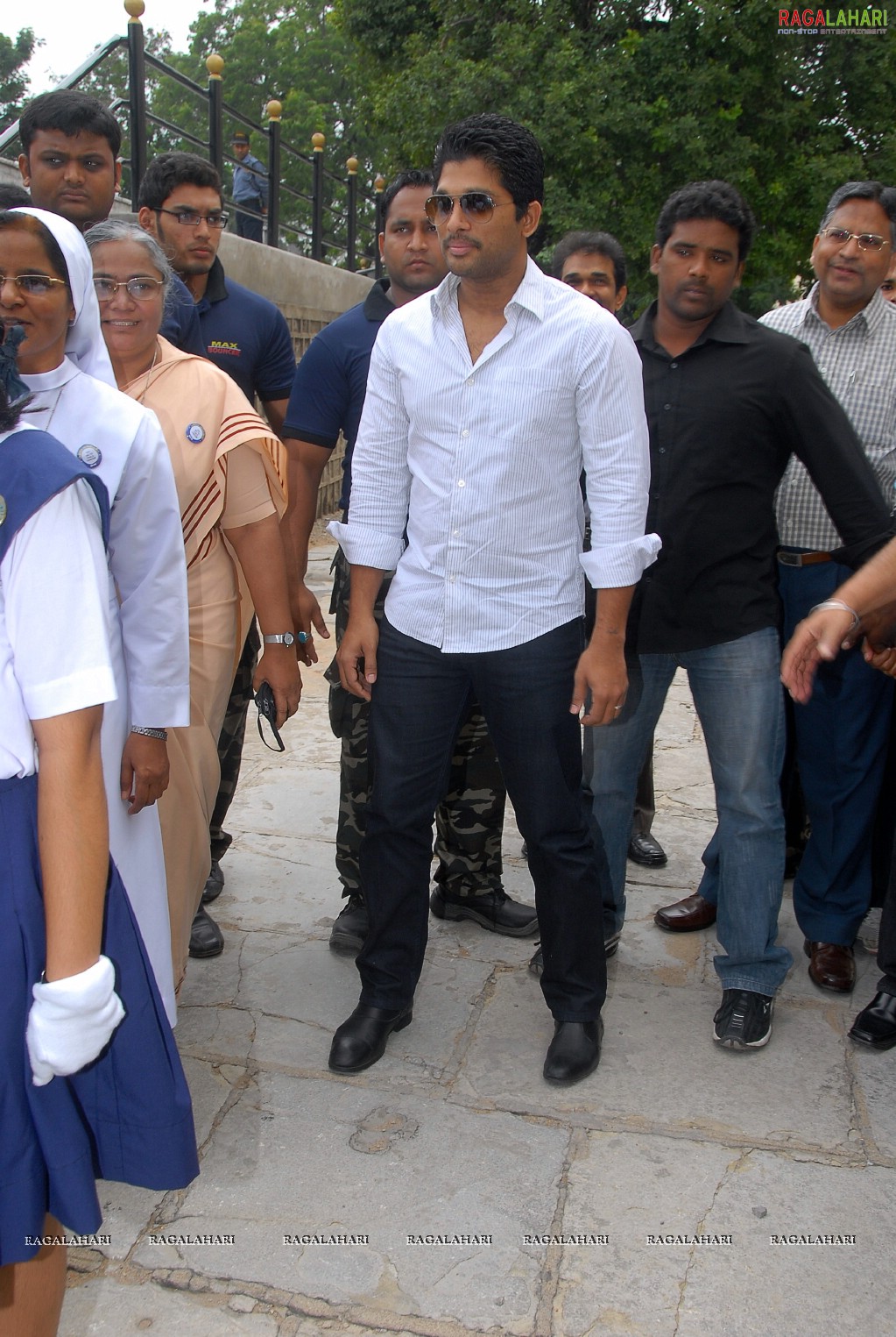 Allu Arjun supports Anti Child Labour