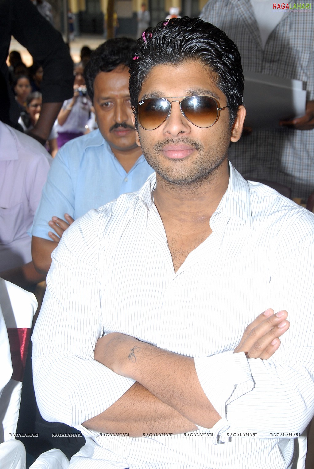 Allu Arjun supports Anti Child Labour