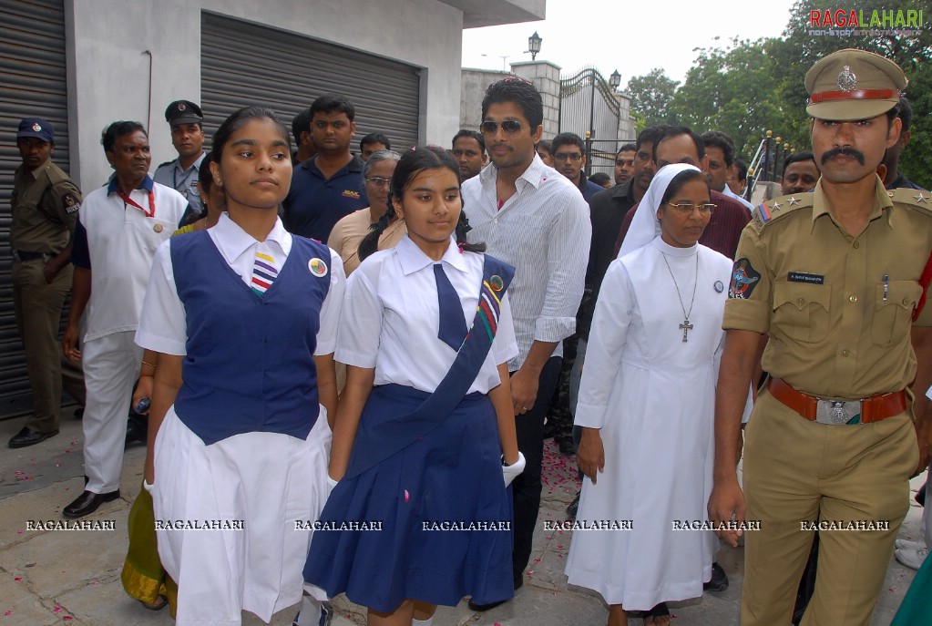 Allu Arjun supports Anti Child Labour