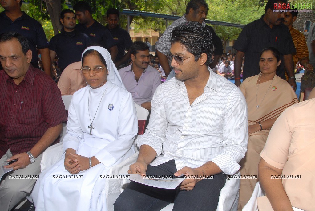 Allu Arjun supports Anti Child Labour