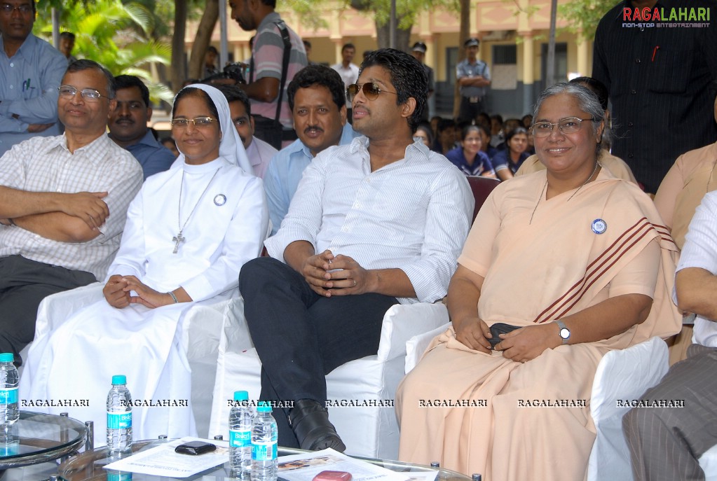 Allu Arjun supports Anti Child Labour