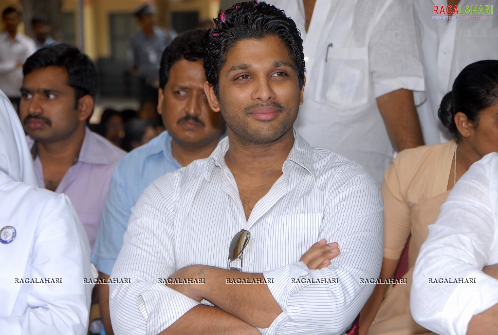 Allu Arjun supports Anti Child Labour