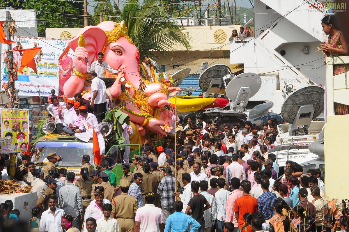 Balapur Ganesh Laddu Auction and Ganesh Nimajjanam 2011