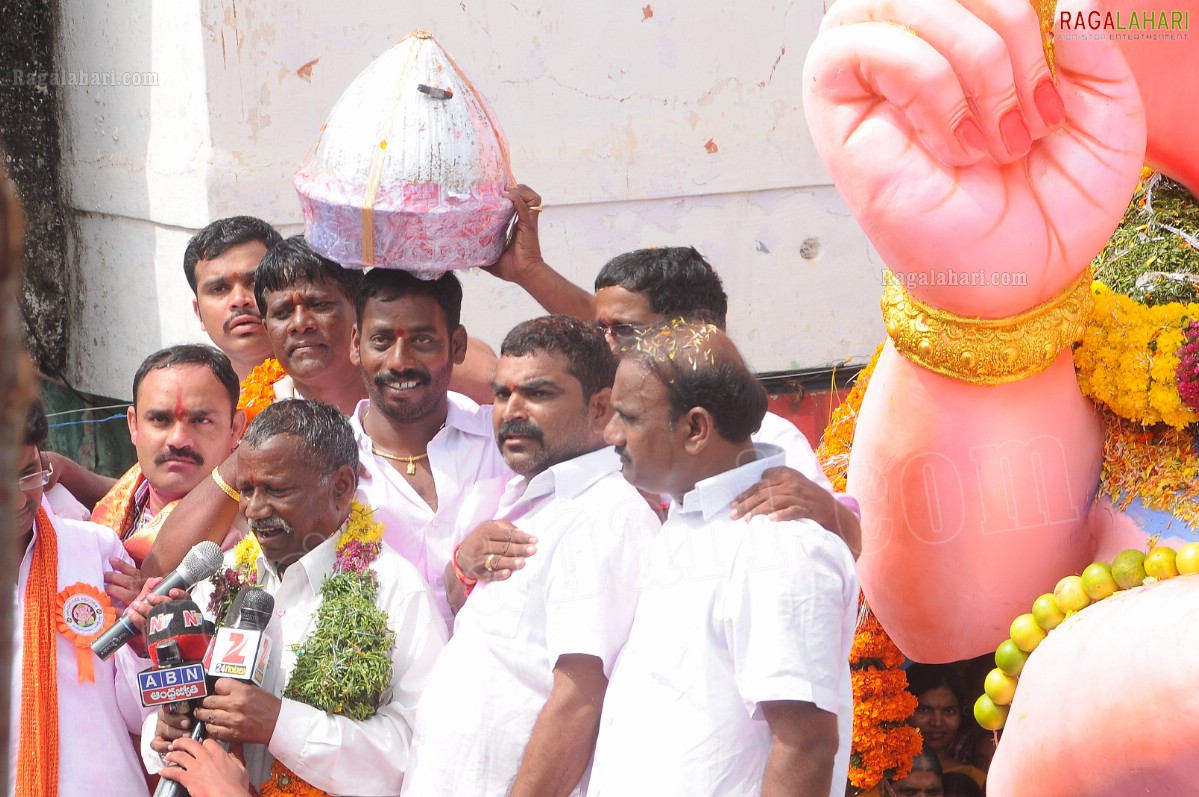 Balapur Ganesh Laddu Auction and Ganesh Nimajjanam 2011