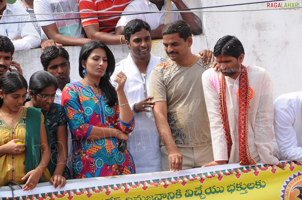 Balapur Ganesh Laddu Auction and Ganesh Nimajjanam 2011