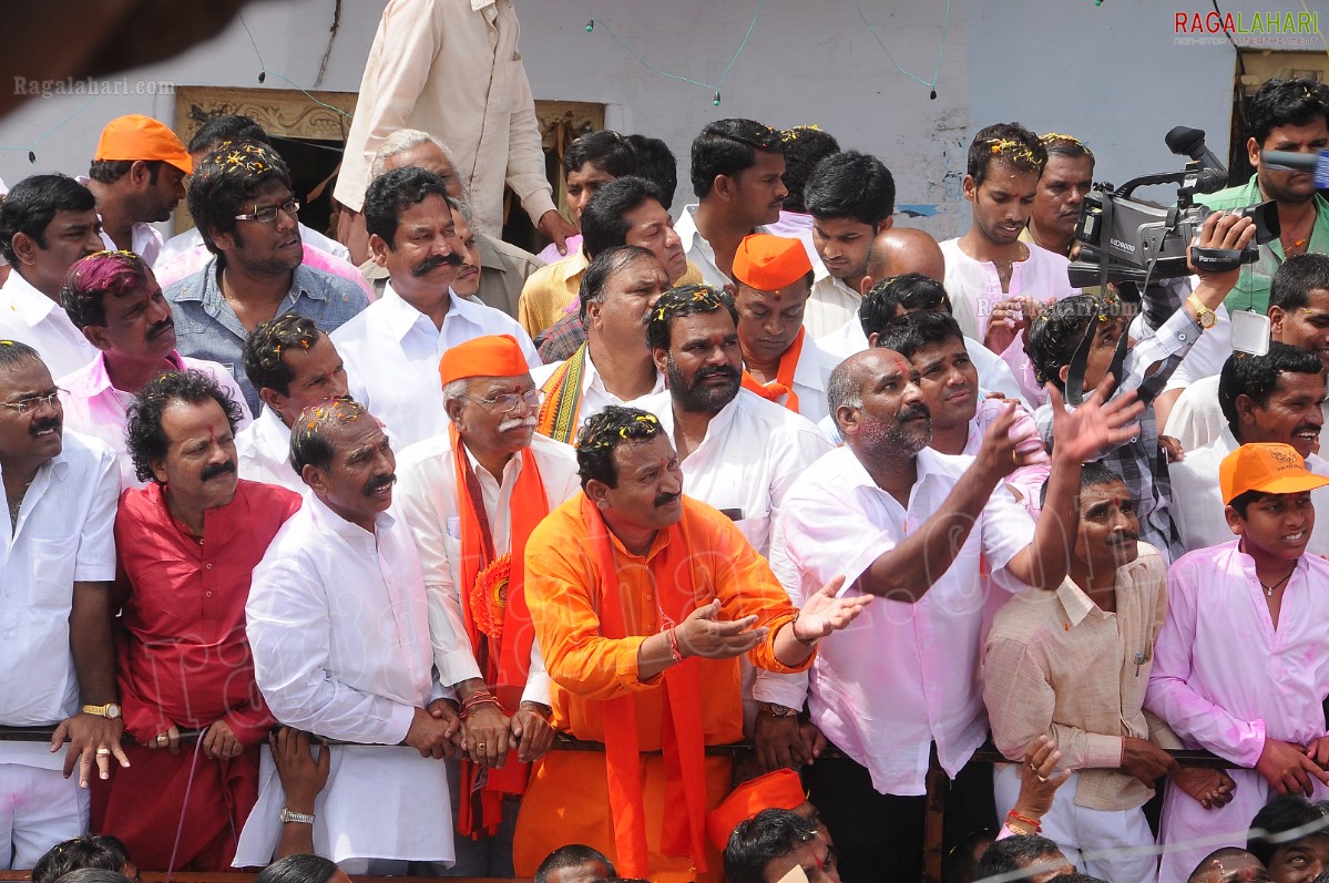 Balapur Ganesh Laddu Auction and Ganesh Nimajjanam 2011