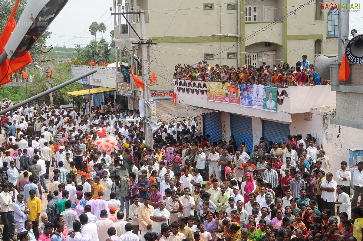 Balapur Ganesh Laddu Auction and Ganesh Nimajjanam 2011