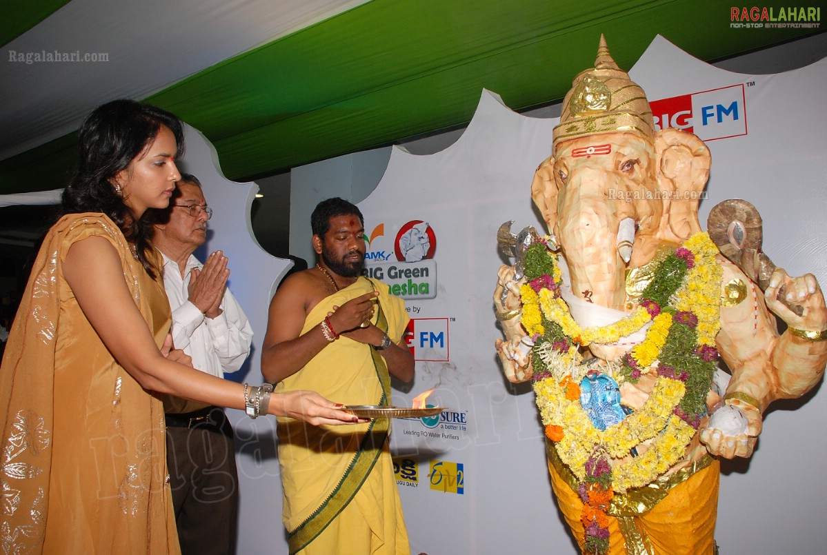 Lakshmi Manchu Performs Special Puja at Big Green Ganesha