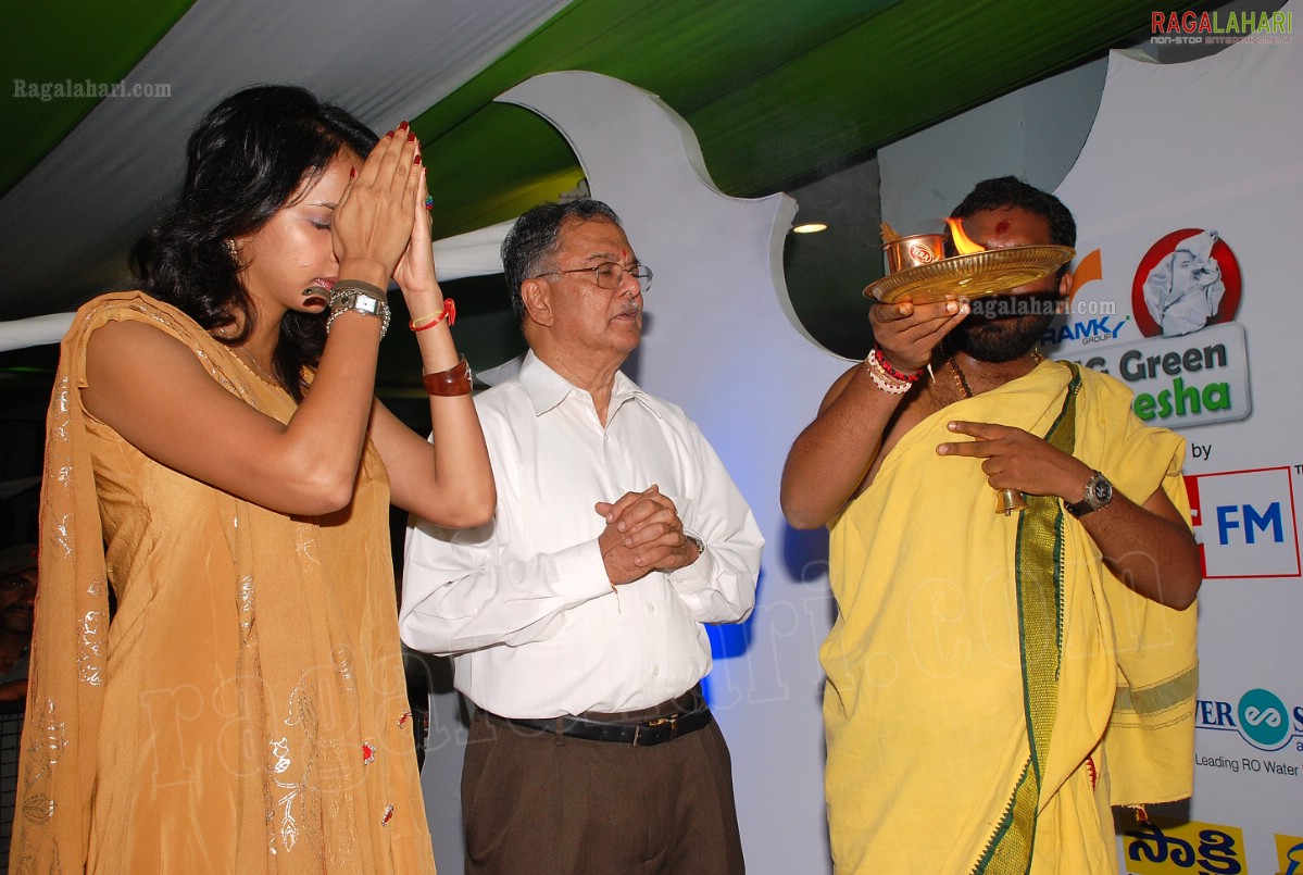 Lakshmi Manchu Performs Special Puja at Big Green Ganesha