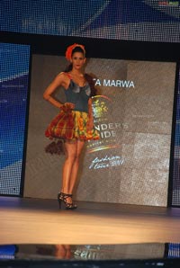 Blenders Pride Fashion Tour 2011 - Day 1