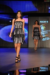 Malaika Arora Khan, Genelia and Dia Mirza's Ramp Walk at Blenders Pride Fashion Tour 2011