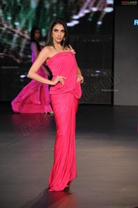 Malaika Arora Khan, Genelia and Dia Mirza's Ramp Walk at Blenders Pride Fashion Tour 2011