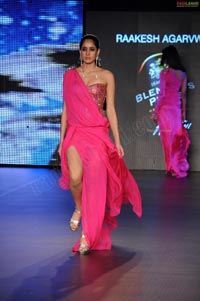 Malaika Arora Khan, Genelia and Dia Mirza's Ramp Walk at Blenders Pride Fashion Tour 2011