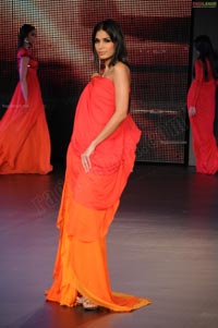 Malaika Arora Khan, Genelia and Dia Mirza's Ramp Walk at Blenders Pride Fashion Tour 2011