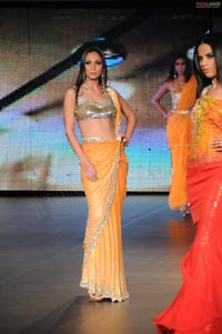 Malaika Arora Khan, Genelia and Dia Mirza's Ramp Walk at Blenders Pride Fashion Tour 2011