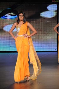 Malaika Arora Khan, Genelia and Dia Mirza's Ramp Walk at Blenders Pride Fashion Tour 2011