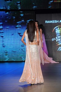 Malaika Arora Khan, Genelia and Dia Mirza's Ramp Walk at Blenders Pride Fashion Tour 2011