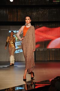 Malaika Arora Khan, Genelia and Dia Mirza's Ramp Walk at Blenders Pride Fashion Tour 2011