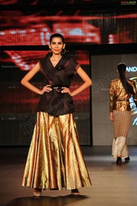 Malaika Arora Khan, Genelia and Dia Mirza's Ramp Walk at Blenders Pride Fashion Tour 2011