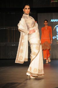 Malaika Arora Khan, Genelia and Dia Mirza's Ramp Walk at Blenders Pride Fashion Tour 2011