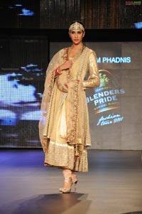 Malaika Arora Khan, Genelia and Dia Mirza's Ramp Walk at Blenders Pride Fashion Tour 2011