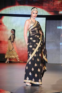 Malaika Arora Khan, Genelia and Dia Mirza's Ramp Walk at Blenders Pride Fashion Tour 2011