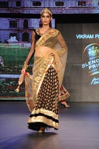 Malaika Arora Khan, Genelia and Dia Mirza's Ramp Walk at Blenders Pride Fashion Tour 2011