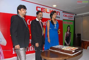 Celkom celebrates 1 Lakh Mobile Sales in one Month