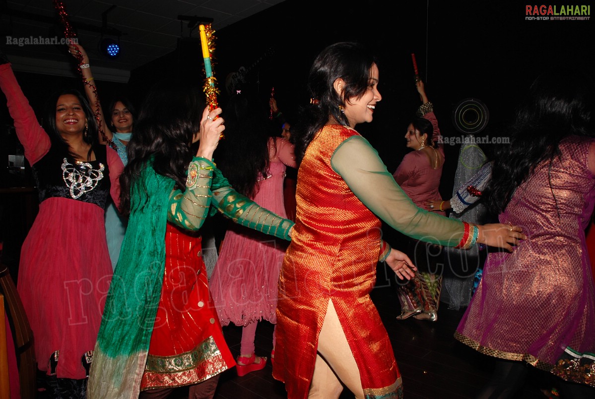 Elite Divaz Ladies Club's Disco Dandiya Ras 2011