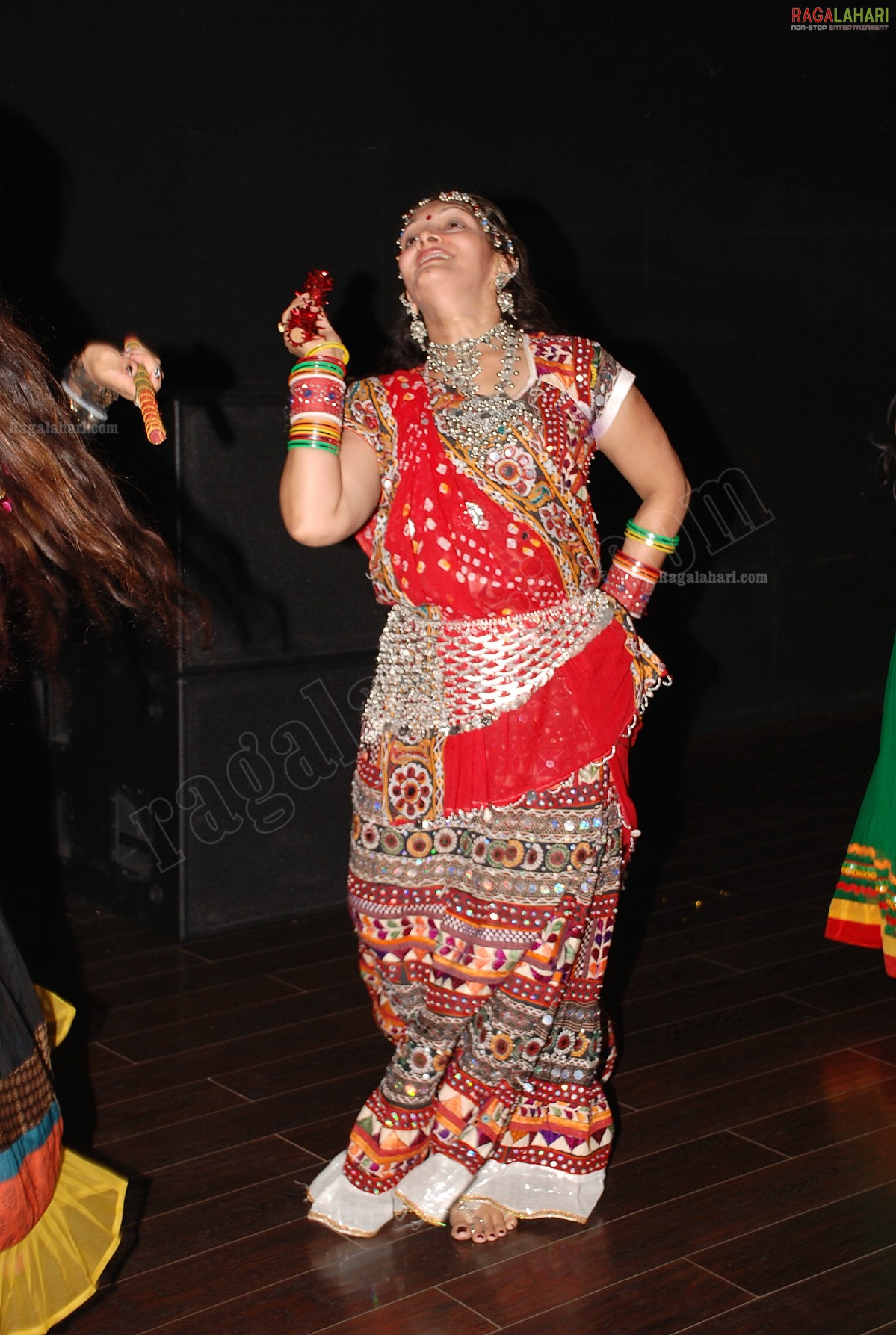 Elite Divaz Ladies Club's Disco Dandiya Ras 2011