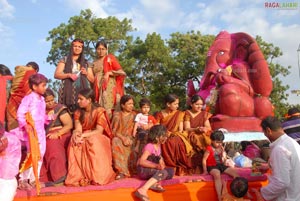 Hyderabad Ganesha Nimmajjanam 2011