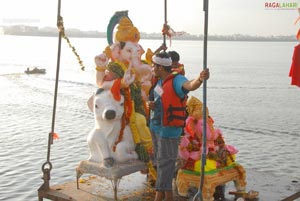 Hyderabad Ganesha Nimmajjanam 2011