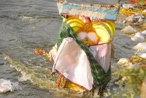 Hyderabad Ganesha Nimmajjanam 2011