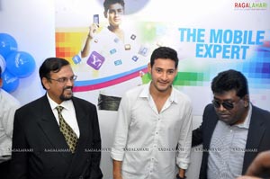 Mahesh Babu Launches Univercell at Madhapur