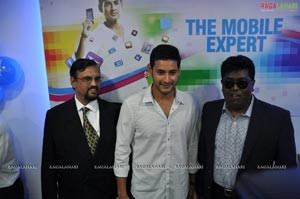 Mahesh Babu Launches Univercell at Madhapur