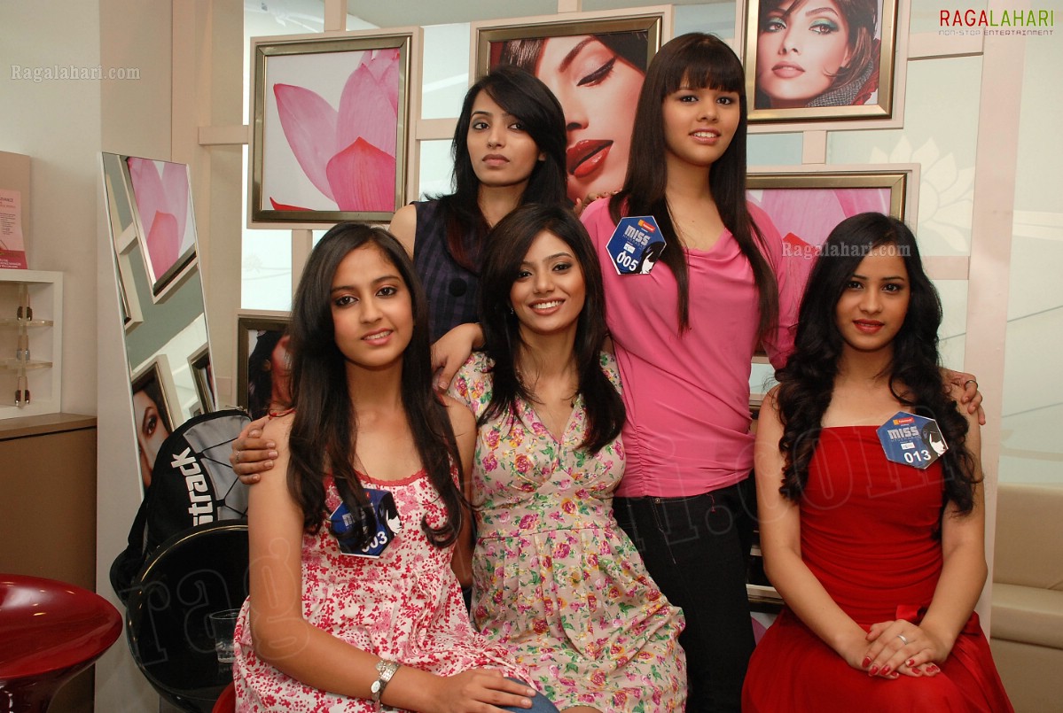 Makeup & Styling of Miss Hyderabad 2011 Finalists at Lakme Salon