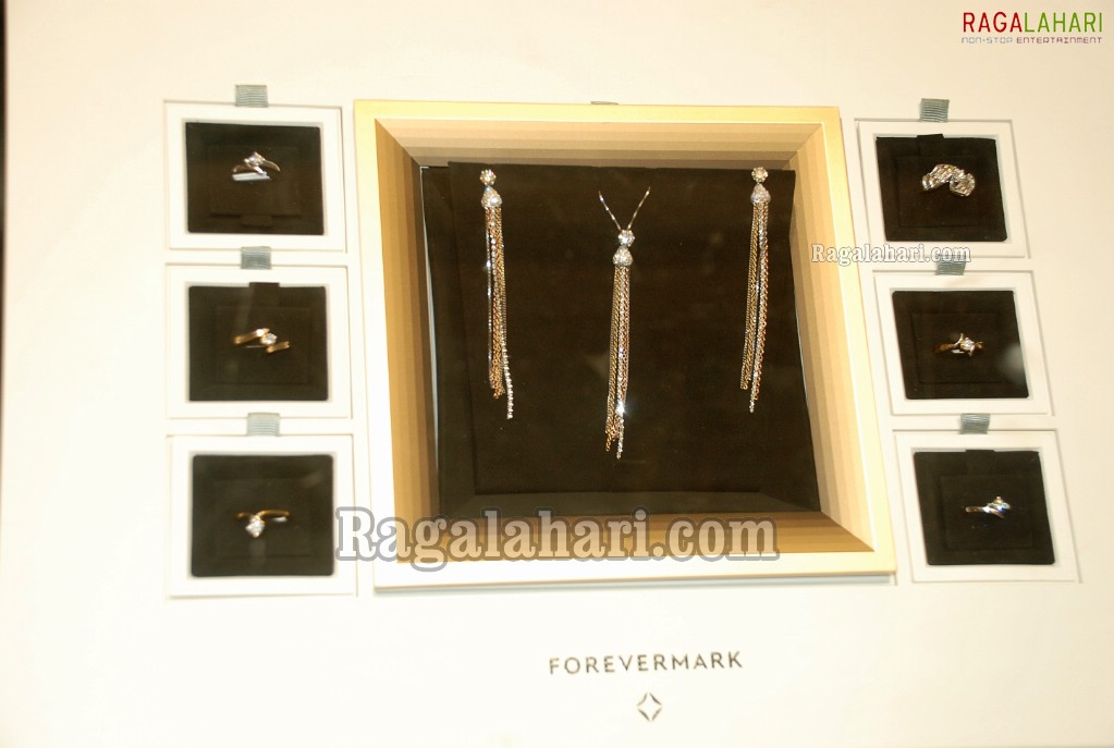 Forevermark Diamond Jewellery Launch at Meena Jewellers